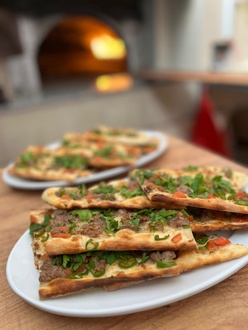 Kıymalı Pide + Coca Cola (330 Ml.) görseli