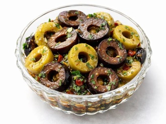Dilim Zeytin Salatası görseli
