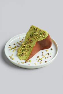 Antep Fıstıklı San Sebastian Cheesecake görseli