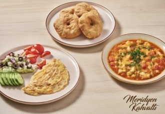 5'Li Sade Pişi Ve 2 Adet Seçeceğiniz Omlet Veya Menemen Kahvaltı Tabağı görseli