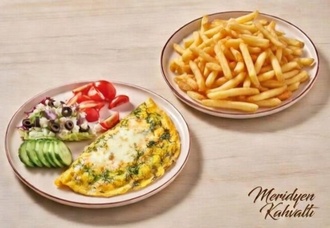 Seçeceğiniz Omlet Ve Patates Kızartması görseli