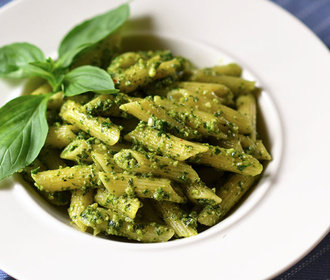 Pesto Soslu Makarna görseli