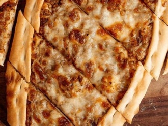 Kıymalı Kaşarlı Pide görseli