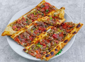Kuşbaşılı Kaşarlı Pide görseli