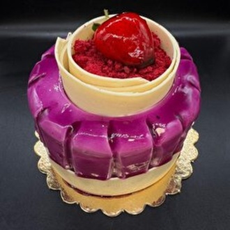 Çilek Çikolatalı Pasta (6-8 Kişilik) görseli