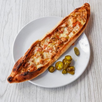 Tavuklu Kaşarlı Pide görseli