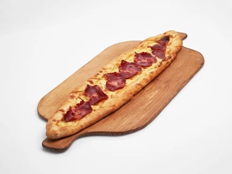 Pastırma Kaşarlı Pide görseli