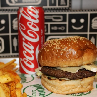 Mano Emmental Burger Menü görseli