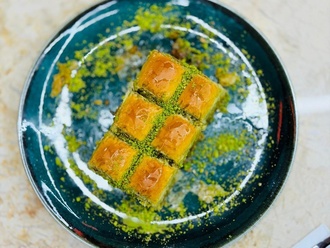 Hekimoglu Özel Fıstıklı Baklava (500 Gr.) görseli