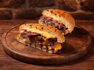 Usta Barbekü Burger görseli