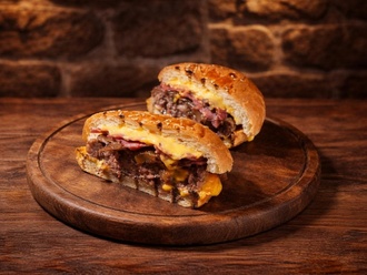Usta Acılı Burger görseli