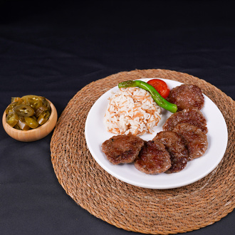 Pilav Üstü Köfte görseli