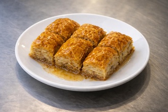 Cevizli Baklava (Yarım Kilo) görseli