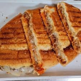 Kavurmalı Kaşarlı Tost görseli