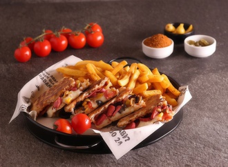 Pizza Bazlama Tost görseli