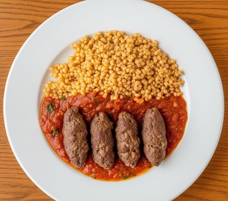 İzmir Köfte & Bulgur Pilavı görseli