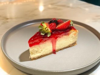 New York Usulü Orman Meyveli Cheesecake (Dilim) görseli