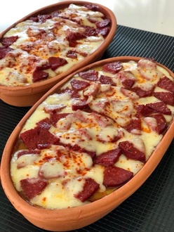 Kiremitte Kaşarlı Sucuk görseli