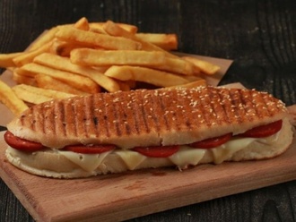 Sucuklu Kaşarlı Tost görseli
