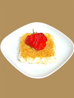 Kadayıflı Muhallebi & Çilek görseli