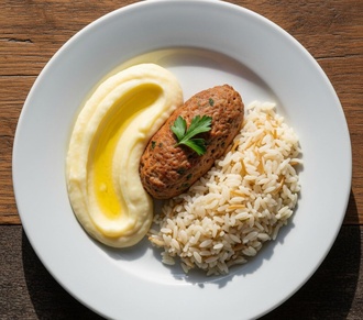 Püreli Rosto Köfte & Pirinç Pilav görseli