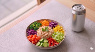 Classic Chicken Bowl (Tiftik Tavuklu) + Coca Cola ( 330 Ml.) görseli