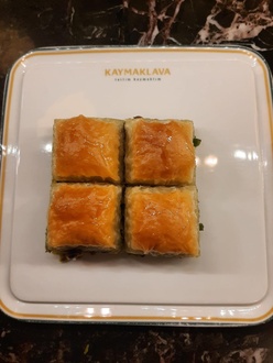Fıstıklı Kare Baklava Pors.(4 Adet) görseli