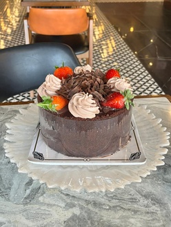 Çikolatalı Pasta (8-10 Kişilik) görseli