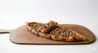 Kuşbaşılı Pide görseli