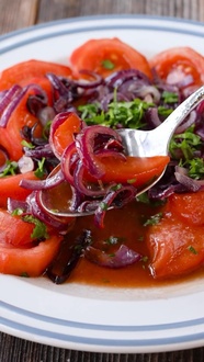 Pera Domates Soğan Salata görseli