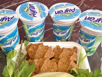 Çiğ Köfte & 4 Adet Ayran (170 Ml) görseli