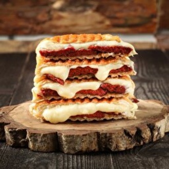 Bazlama Ekmek Arası Karışık Tost görseli