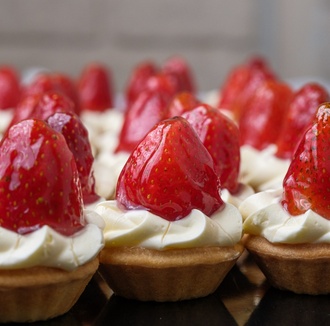 Çilekli Tartolet ( 500 Gr ) görseli