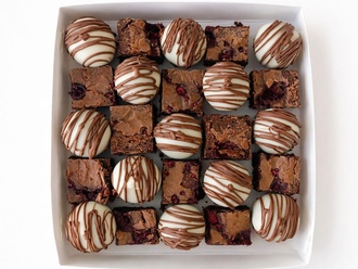 Brownie With Pops görseli