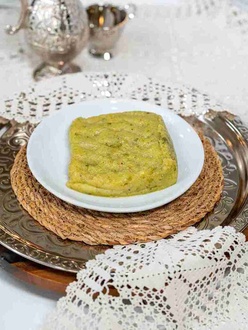 Fırınlanmamış Antep Fıstıklı Peynir Helvası (1 Kg.) görseli