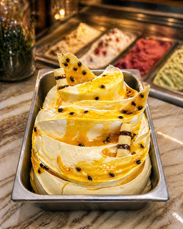 Mascarpone & Çarkıfelek Dondurma (1 Top) görseli