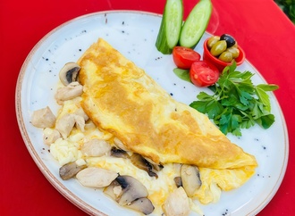 Tavuklu Mantarlı Omlet görseli