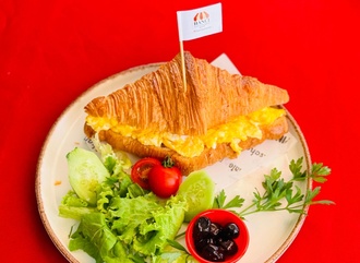 Yumurtalı Kruvasan görseli