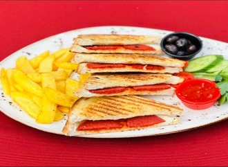 Sucuklu Tost görseli