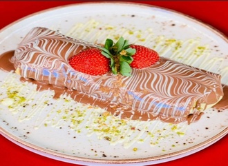 Çilekli Muzlu Dolma Krep görseli