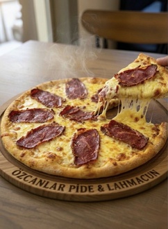 Pastırmalı Pizza görseli