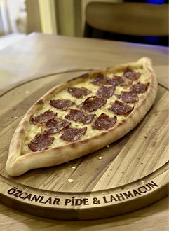 Pastırmalı Pide görseli