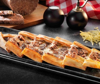 Kavurmalı Kaşarlı Pide görseli