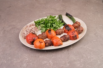 Domatesli Kebap görseli
