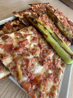 Konya Etli Ekmek görseli