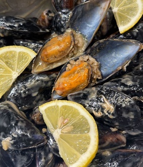 Özel Soslu Midye Dolma 300Gr görseli