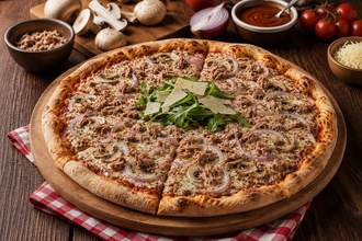Ton Balıklı Pizza görseli
