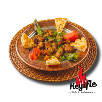 Altı Ezmeli Şişten Kebap görseli