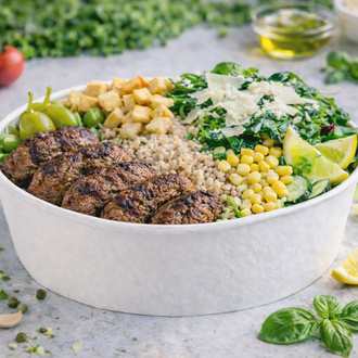 Köfteli Sezar Salata görseli