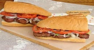 Tam Ekmek Izgara Köfte + Patates Kızartma (150 Gr ) + Ayran (17 Cl ) görseli